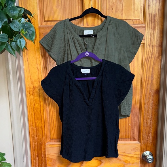 BUNDLE OF 2 Universal Thread Black and Olive Blouses - Picture 1 of 9